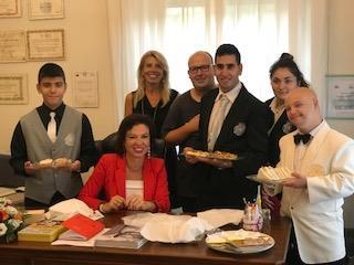 A MOLK-al zajló munkával összhangban álló javaslat célja, hogy a diákok megismerjék önmagukat és a világot, a munka tapasztalatain keresztül, feltárva előttük az emberi párbeszéd, a kulturális és