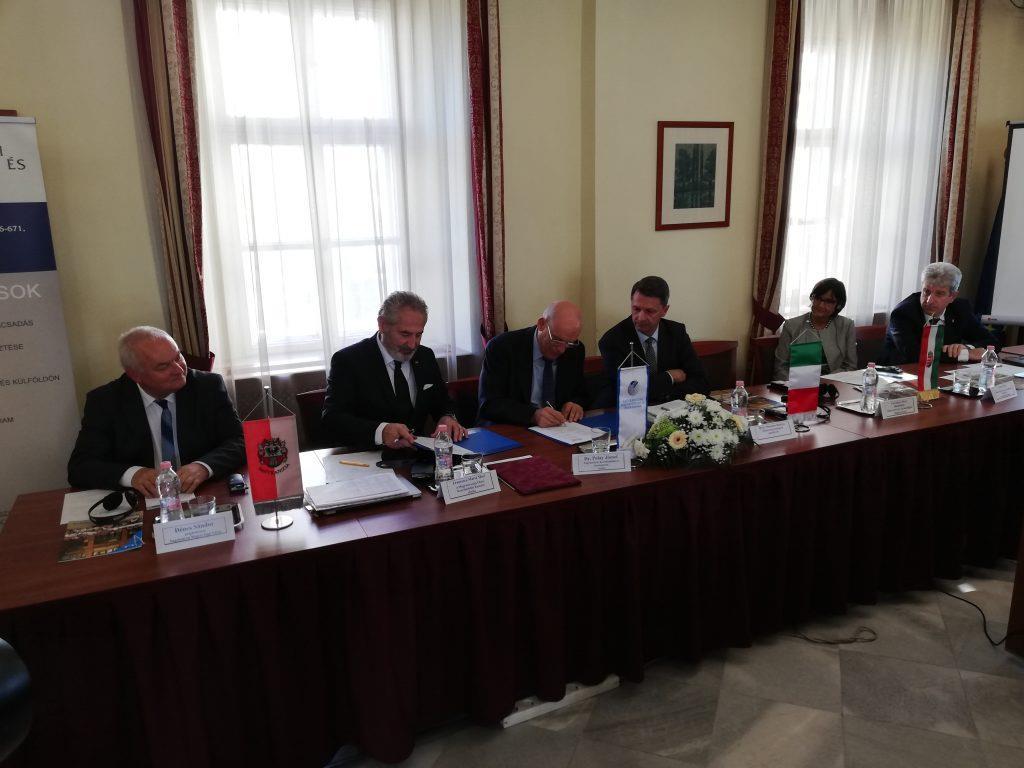 Az esemény délelőtti programja egy intézményi látogatás volt, melyen részt vettek a Sistema Italia és a magyar szervezetek, az Innovációs és Technológiai Minisztérium miniszterhelyettese és