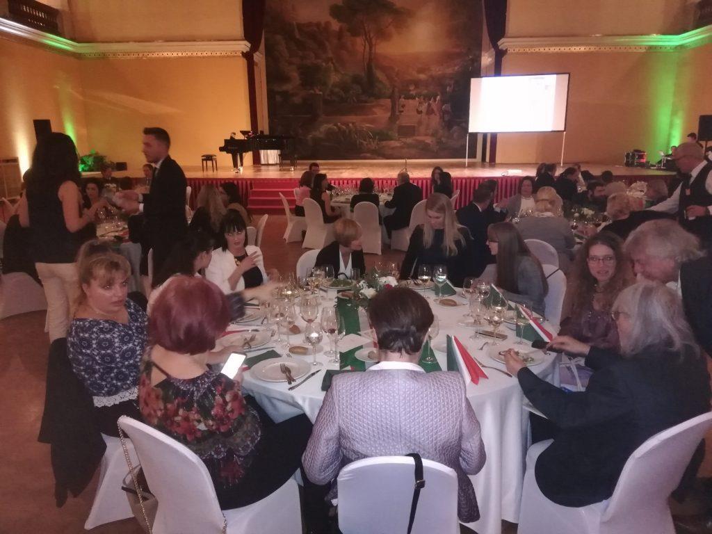 Borghese, Olasz Kulturális intézet igazgatója és Francesco