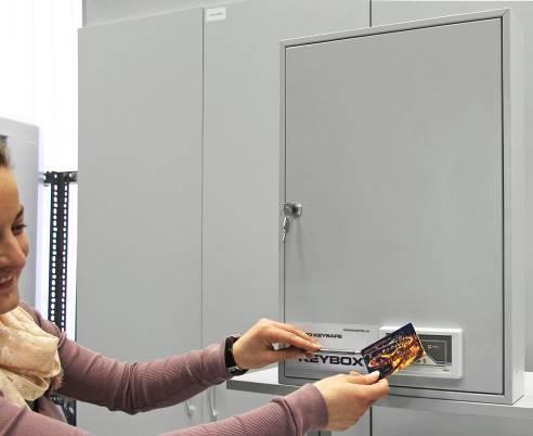 Tóth Ferenc 20/515-604 KeySafe Lock 48-N Intelligens kulcsszekrény, online, a megrendelő kártyáihoz