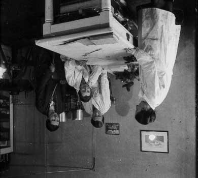 1911-es doktori vizsgájának szóbeli kérdése a következô volt: a rádioactivitás története, a mérési módszerek kritikai ismertetése, a rádioactivitás chemiai jelentôsége.