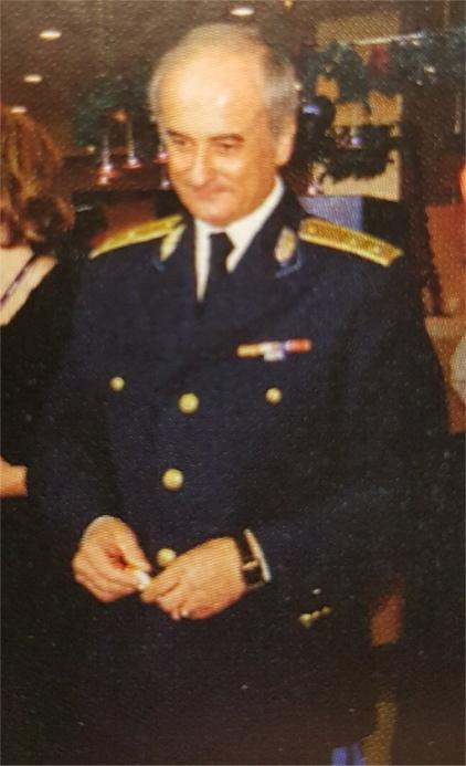 ünnepi állománygyűlésen Dr.
