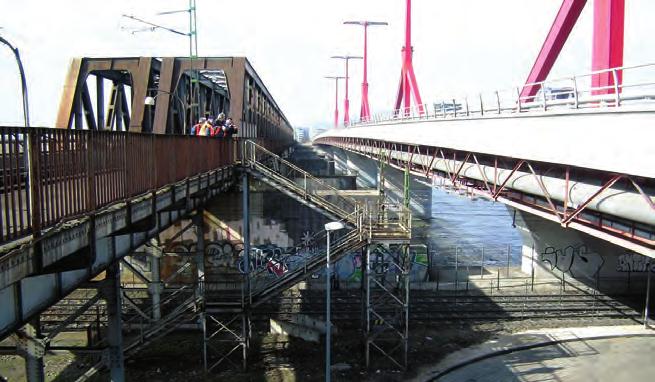 58 Duma György, Gyurity Mátyás fő tartószerkezet tömege kb. 2400 t (kb. 4,80 t/m). A teljes acélszerkezet az előírásoknak megfelelő korszerű korrózióvédő bevonatrendszert kap.