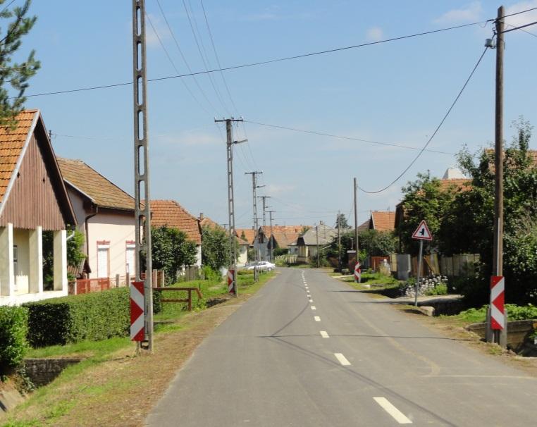 Fontos a tiszta, egyenes vonalvezetésű utcára való törekvés, ezért kialakításkor kerüljük a