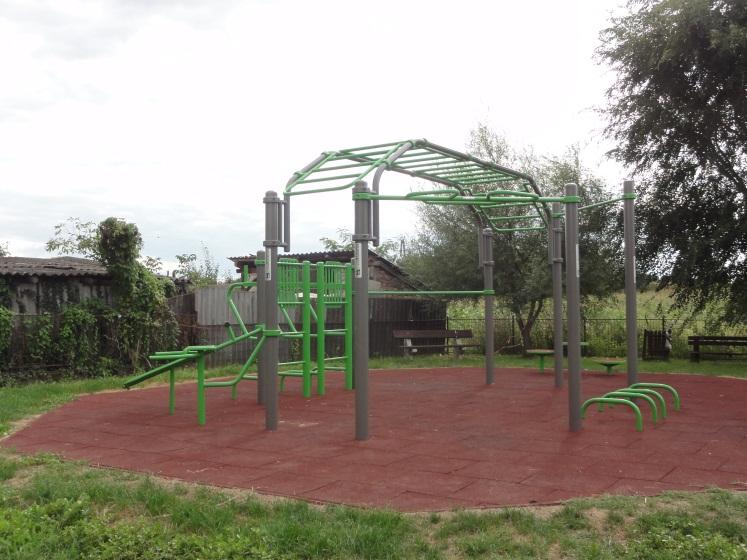 már meglévő utcahálózathoz, teresedésekhez, építészeti