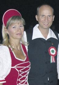 TO LIVE, na najvišoj ISTVÁN HALMI I RITA MIKOLA HALMINÉ soaring manageri članovi President s Cluba Živjeti, letjeti.