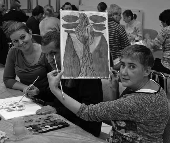 OTTHONAINAK KLI- ENSEI ISMERT KÉPZŐMŰVÉSZEKKEL TA- LÁLKOZNAK. AZ ELSŐ TALÁLKOZÓKRA A CSNK KREATÍV KLUBJÁBAN ÉS A GALLERY NOVA TERMEIBEN KERÜLT SOR. A RÉSZTVE- VŐK KÖZÖTT OTT VOLT MGR.