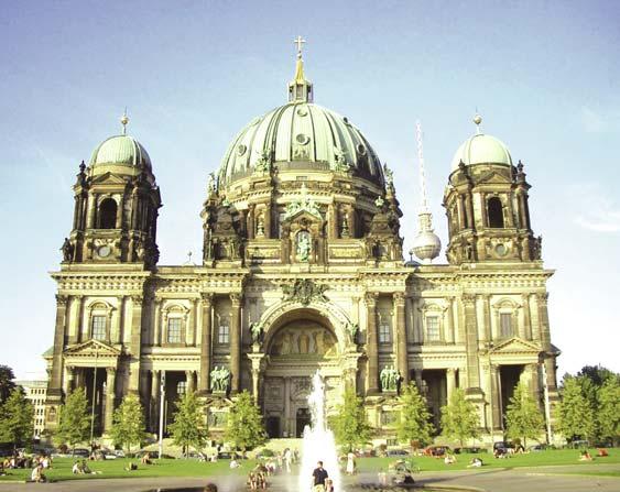 szimbolikusan is egyesült földrészünk keleti és nyugati része. Figyelmükbe ajánljuk Németország elképesztõ iramban fejlõdõ ezen részeit. Meissen Lipcse Indulási idõpont: október 12.
