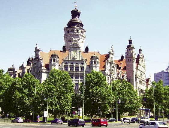 30 óra kor Bu da pes ten, a Dé li pá lya ud var CBA élelmi szeráru - ház felõli oldalán (Mercure hotel mögött). Indulás bepakolás után azonnal.