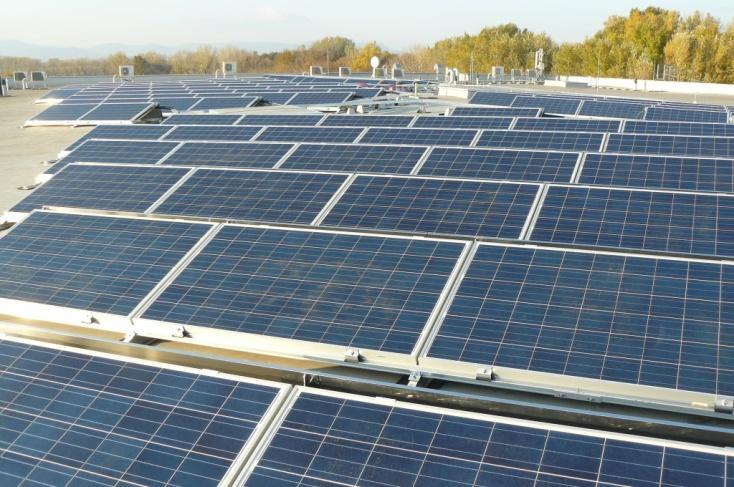 : magyarországi gyártású napelemek, helyi tervezés & kivitelezés) Az erőmű teljesítménye az ABB solar portálján teljes körűen