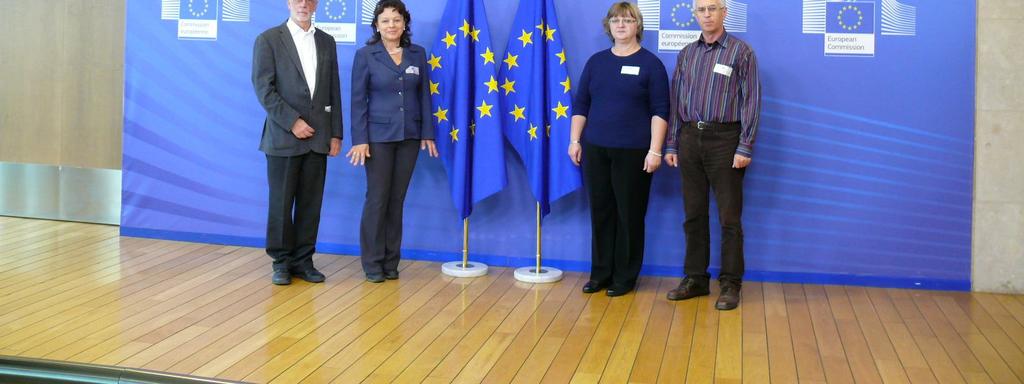 Az előbbi a Higher Education, Modernisation Agenda és az Erasmus programokért, a közös európai uniós felsőoktatási politika nemzetközi és intézményközi koordinációjáért felelős igazgató az EAC DG-n,
