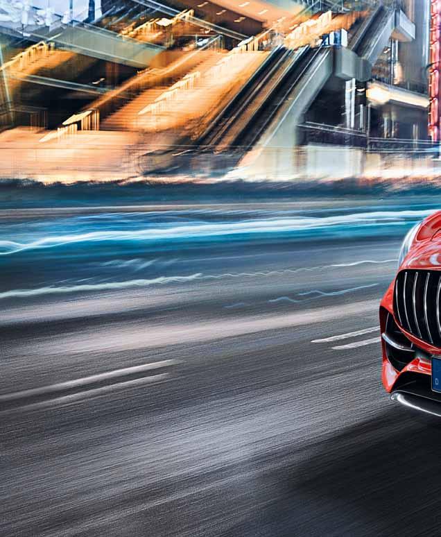 350 kw (476 LE) teljesítményével és 630 Nm forgatónyomatékával 4,0 másodperc alatt gyorsítja fel a kétülésest nulláról 100 km/órára, legnagyobb