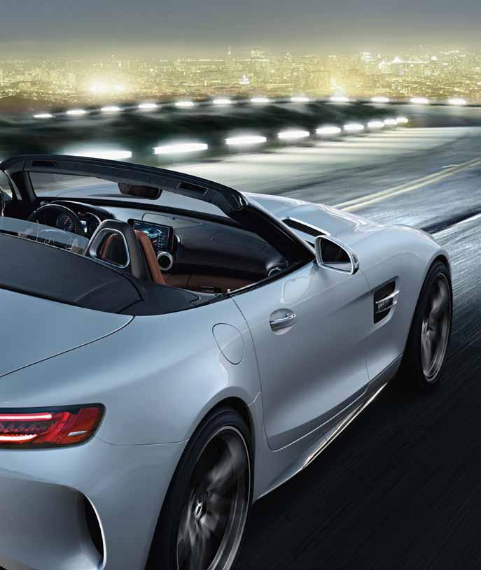 Alighogy kigurult az utcákra, máris legendává vált. Az új Mercedes-AMG GT C Roadster lélegzetelállító jelenség.