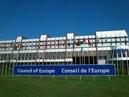 Politikai együttműködés kezdetei Nyugati Unió szóló Brüsszeli Szerződés (1948): Gazdasági-szociális-kulturális együttműködés Kollektív önvédelem Tagjai: Benelux, UK, Fro.