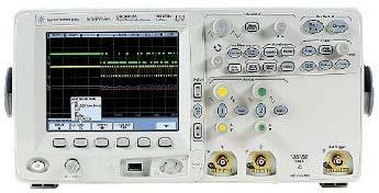 Az ME1100-as panel RF kimenetét kössük össze a 10MHz-e szűrő bemenetével egy SMA SMA kábellel!