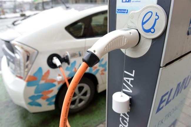 Elektromos jármű töltési pont A módosított EPBD irányelv az elektromos járművek használatának előmozdítását is ösztönzi.