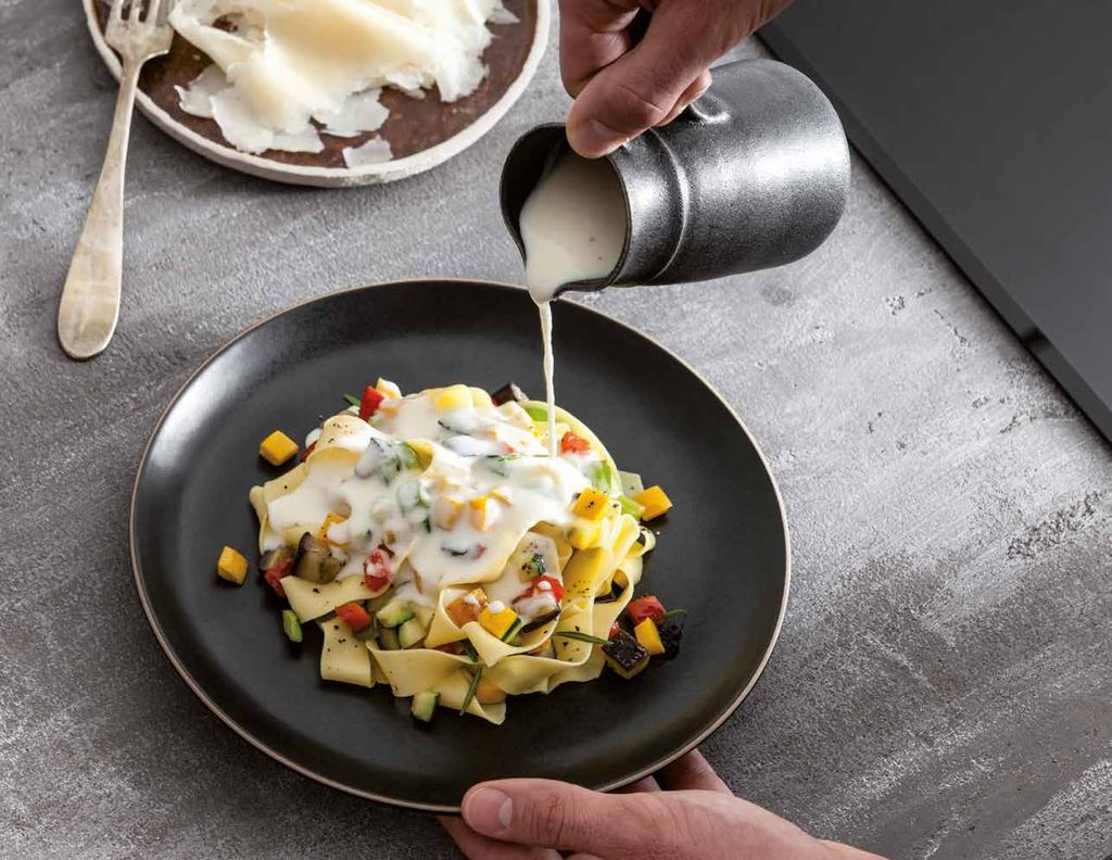 ÚJ HOTPOINT INDUKCIÓS FŐZŐLAPOK SZUPER EREDMÉNYEK, TÖKÉLETES HŐMÉRSÉKLET SZABÁLYOZÁS A Hotpoint innovatív HD Felxi Zónás indukciós főzőlapjait az igazi