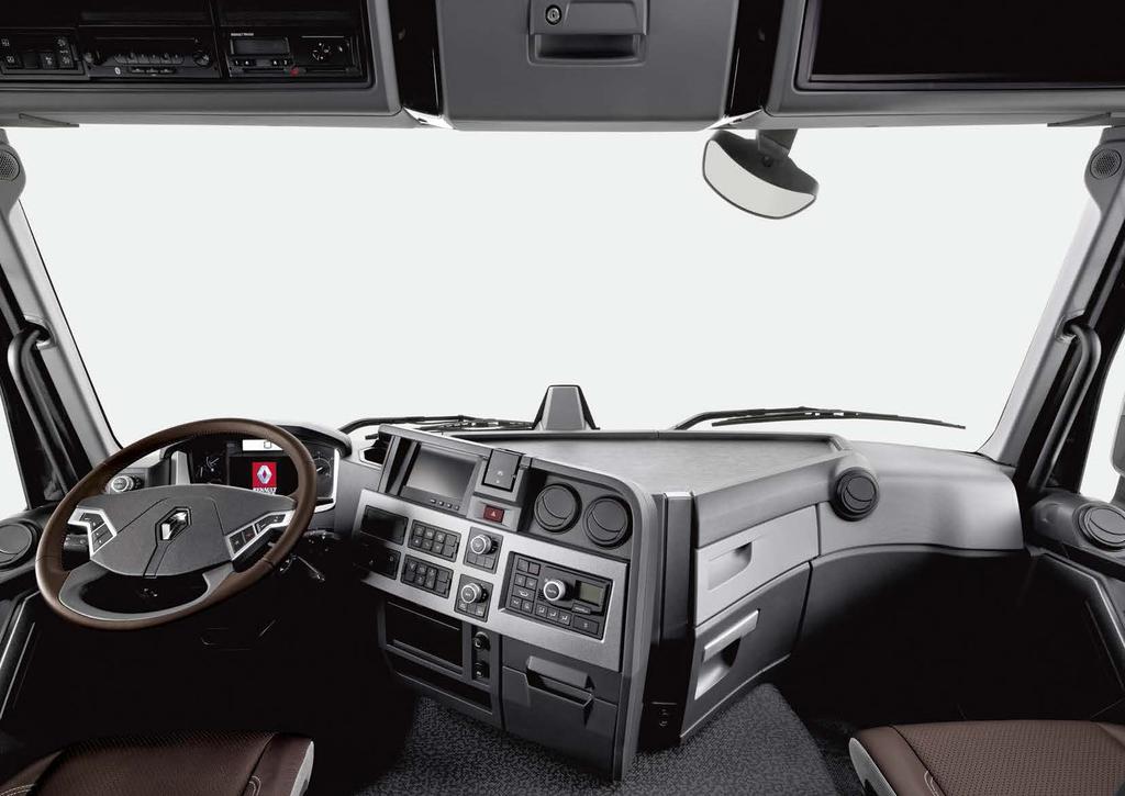 RENAULT TRUCKS_ 28 29 RENAULT TRUCKS_ MINDEN KÉZRE ESIK A műszerfal alakjának köszönhetően a vezérlő kapcsolók kézre esnek és kényelmes vezetést biztosítanak.