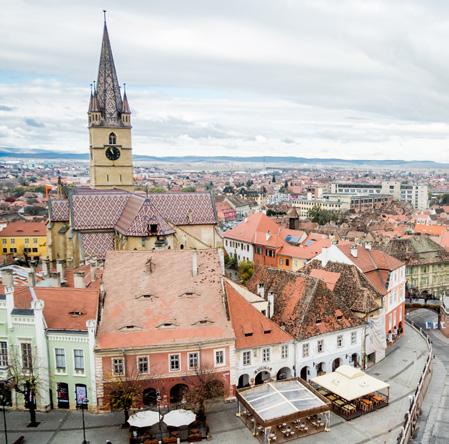 Mindannyian kölcsönösen felelősek vagyunk azért, hogy Európa milyen. Mindannyian felelősek vagyunk azért, hogy Európa milyen lesz. Történelmi tény: a parlamentek és bizottságok mennek, Európa marad.
