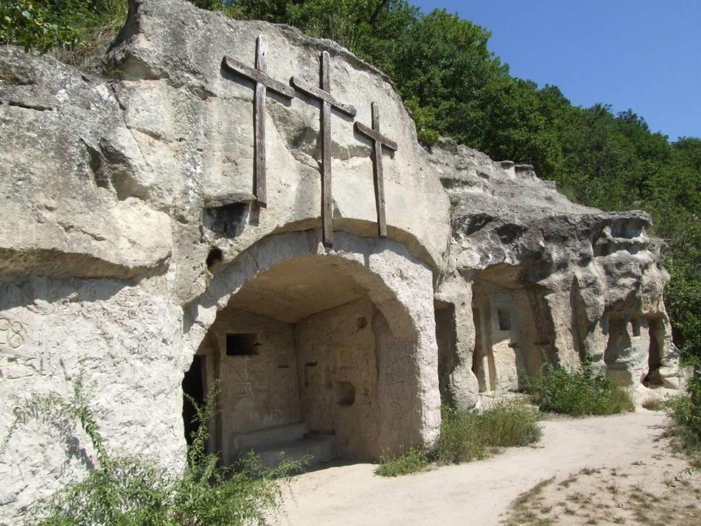 7) kép: A szentkúti remetebarlang egyben