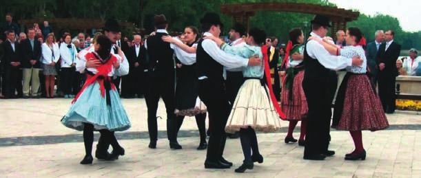 BALATONFÜRED MŰVÉSZETI CSOPORTJAI Balatonfüred Néptánc Együttes Próbák: Óvodás csoport: hétfő 16.45 17.30 óráig az Arácsi Népházban. Alsó tagozatos csoport (1 3. osztály): kedd 16.00 17.