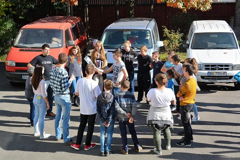 A délutáni program színfoltja Bustya János sepsiszentkirályi lelkész, a sepsiszentgyörgyi Református Kollégium tanárának Ha Luthernek lett volna fészbukja című előadása volt.