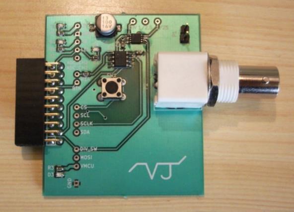 A nyomtatott áramkör A tervezéshez a KiCAD programot használtam. Az alkatrészek elhelyezésekor törekedtem arra, hogy az analóg részek egymáshoz közel legyenek.