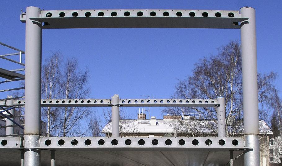 DELTABEAM 1.1.2 Végleges állapot A kitöltő beton és a DELTABEAM együtt öszvérszerkezetet alkot, miután a beton elérte a megfelelő szilárdságot.