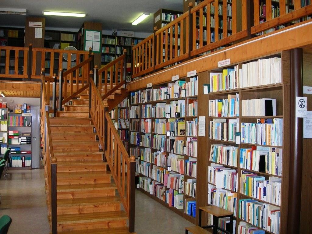KÖNYVTÁRI INFORMÁCIÓK 3 A PEDAGÓGIAI SZAKKÖNYVTÁR 2013-BAN IS VÁRJA RÉGI ÉS ÚJ OLVASÓIT!