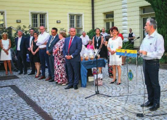 A Teremtő bőkezűen bánt velünk, Magyarország egyik legszebb települése az otthonunk, emelte ki köszöntőjében Fercsák Róbert polgármester.
