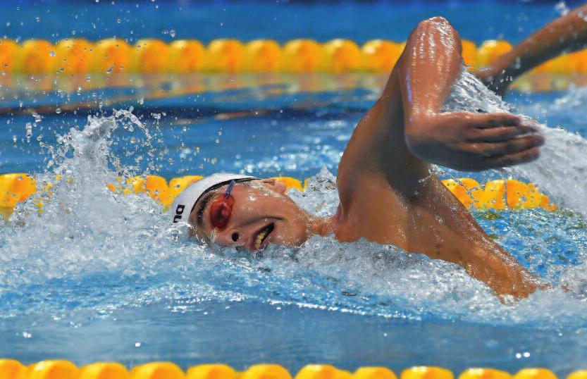 SPORT Hosszú új edzővel, Kalmár két arannyal! ÚSZÁS KARATE A Szentesen megrendezett yokushin utánpótlás világbajnokságon a bajai és a vaskúti dojo harcosai három arany- és két bronzérmet nyertek.