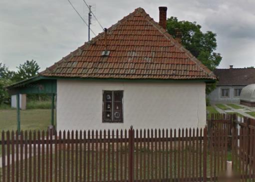 Továbbá ajánlott a mesterséges és természetes anyagok (növényzet) kombinációja is.