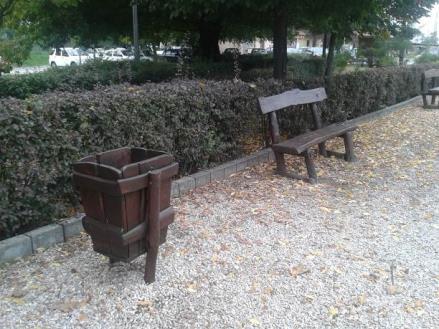 hozzátartoznak, mint az épületek vagy a növényzet.