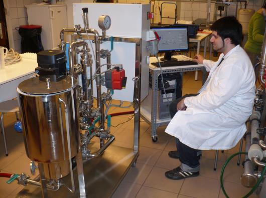 Membrántechnológia Membránműveleteket használnak a biotechnológiában a céltermék megtisztítására. Ezen a téren a Cégünk jelentős tapasztalatokkal rendelkezik.
