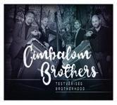 Jelen album színes mind hangszerösszeállításában (cimbalom Unger Balázs, gitár Unger Gergő, hegedű Solymosi Máté, nagybőgő Tóth Gergely, dobok, derbuka Babos Lőrinc, szaxofon Bede Péter, harmonika