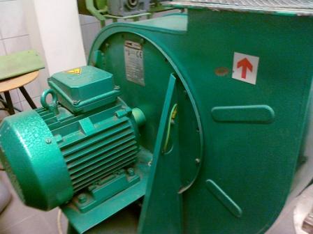 A szétválasztási kísérletek során 30, 35, 40, 45 és 50 Hz frekvenciát alkalmaztam a ventilátor forgatásához.