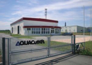 AQuACuT KFT. Az AquaCut Kft. fő tevékenysége a vízsugaras vágás, melyet Magyarország első Flow IFB2030 DWJ 6000 baron üzemelő berendezésével végez.