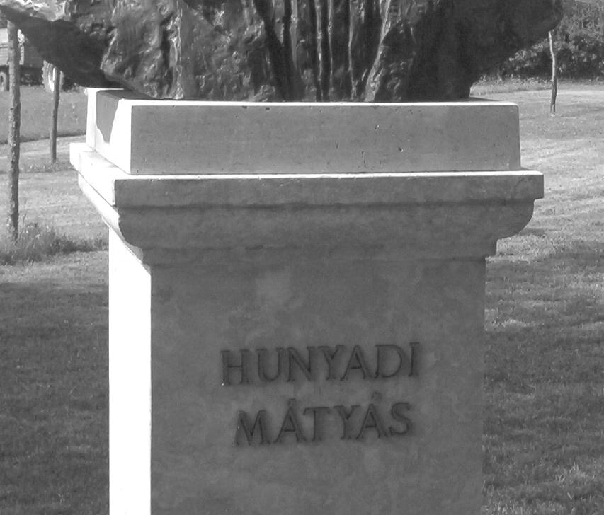 Az ősi, óbirodalmi hangalakok visszaállítása a mai magyar nyelv segítségével Marad a kérdés: miért az (ős)magyar nyelv az olvasás kulcsa?