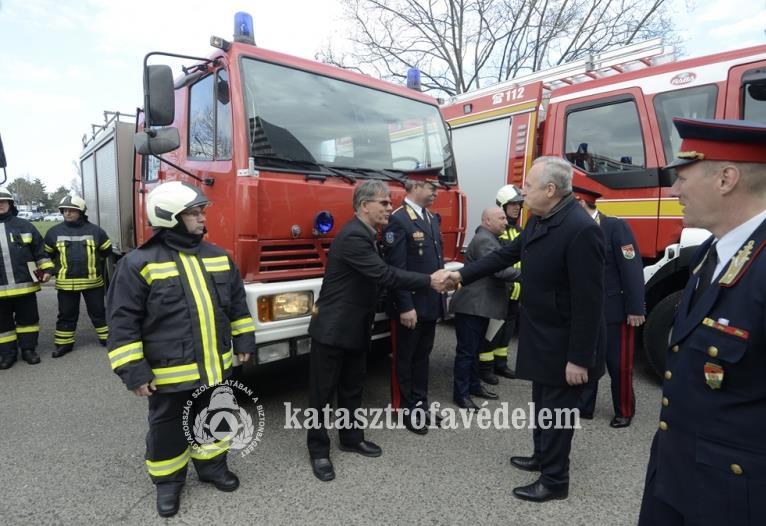 Egyedi támogatás alapján 2018-ban 2017-hoz hasonlóan - újabb 4 db Steyr-Bronto TLF 2000, a hivatásos tűzoltóságok használatából kivont gépjárműfecskendő felújítása valósult meg az ÖTE-k 2018.