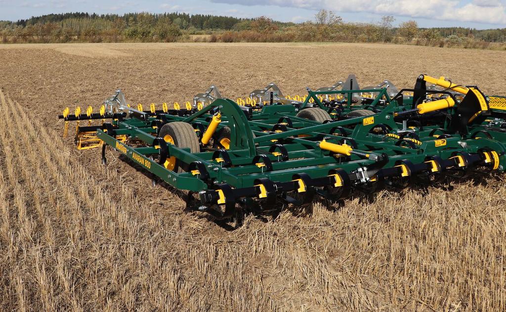 TALAJMŰVELŐ GÉPEK TALAJMŰVELŐ GÉPEK A PIAC LEGSZÉLESEBB KOMBINÁTORKÍNÁLATA Optima T a tavaszi magágykészítő Hosszú és erős felépítésével, 7 tengelyen elhelyezett kapáival az Optima T változatos