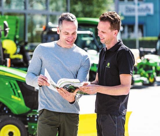 12 TELJESKÖRŰ TÁMOGATÁS A tanácsadástól az értékesítésen át a karbantartásokig és javításokig a helyi John Deere partnerénél mindent megtalál, amire Önnek szüksége lehet