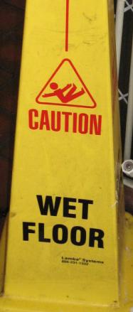 wet /wet/ nedves, vizes floor /fl (r)/ padló(zat) take care /te k ke (r)/ vigyázz!