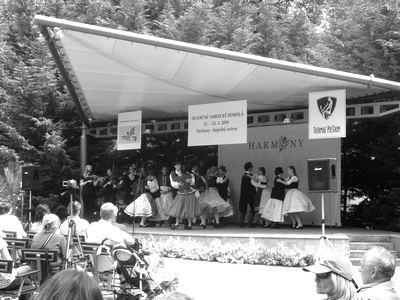 jún 2010 Ocenené žiačky na poľovníckej výstave Tohoročnú poľovnícku výstavu v Leviciach, ktorá každoročne priťahuje pozornosť mnohých záujemcov zo Slovenska i zahraničia v piatok popoludní, 9.