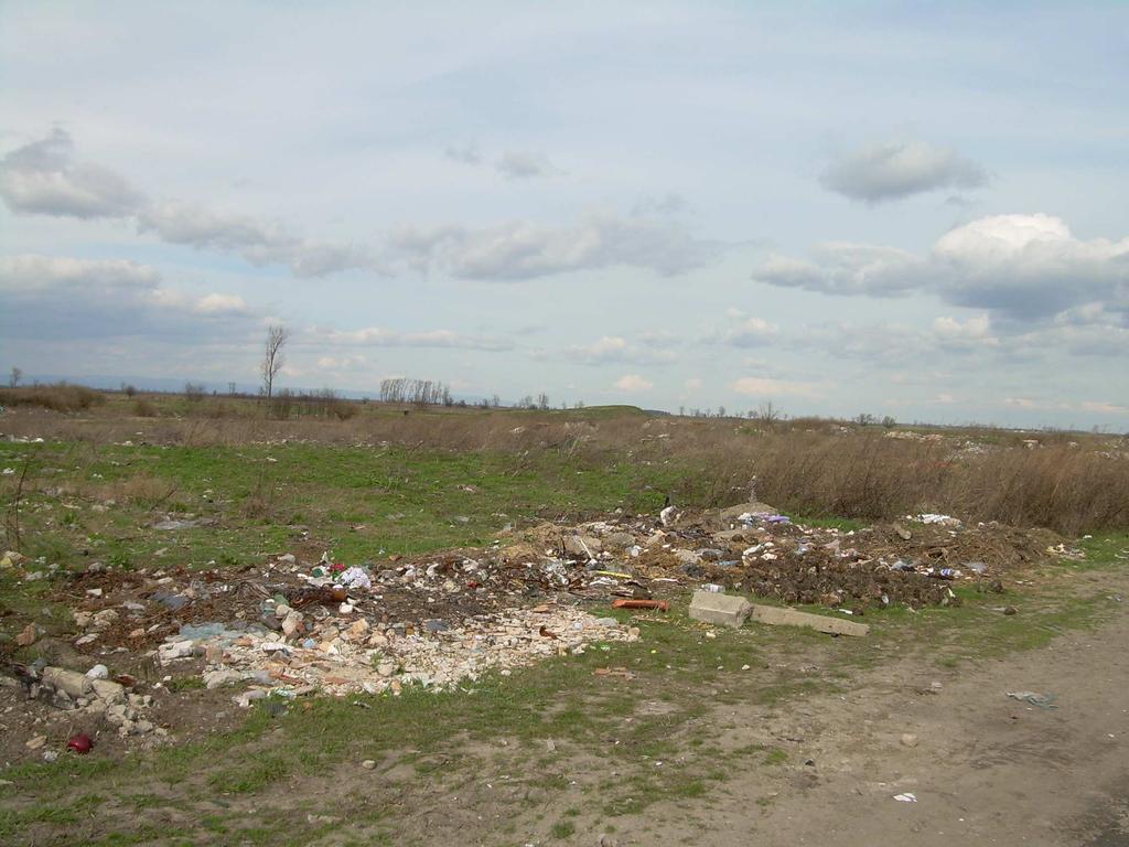 REGIO-KOM Térségi Kommunális Szolgáltató Társulás Jászberényi és Dél-Hevesi kistérségében lévı 32 A tiszanánai lerakó Nem veszélyes hulladéklerakó kategóriába sorolandó, ez azt jelenti, hogy a
