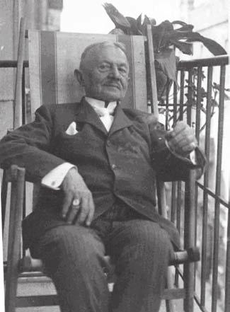 A magyar börtönügy arcképcsarnoka Megyery István (1859 1931) advány végén számos statisztikai adat mellett a fegyintézeti tervrajzok közreadásával.
