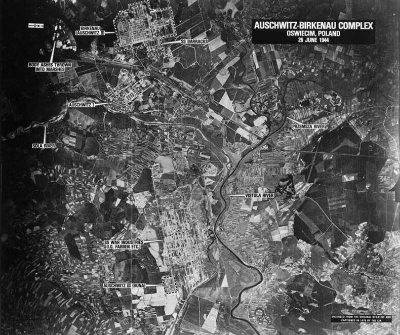 72 Tanulmányok 2018. 2. 1. KÉP Az auschwitzi táborkomplexumról 1944. június 26-án készült légifelvételekbõl összeállított fotómozaik.