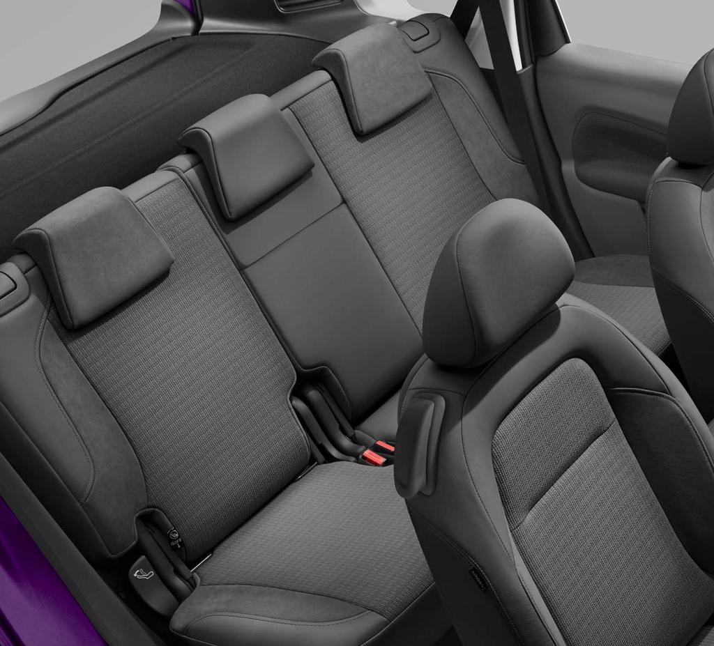 PAZAR KÉNYELEM A CITROËN C3 PICASSO kényelmes utastérrel rendelkezik. Első ülések támlái és ülőlapjai optimális tartást adnak.