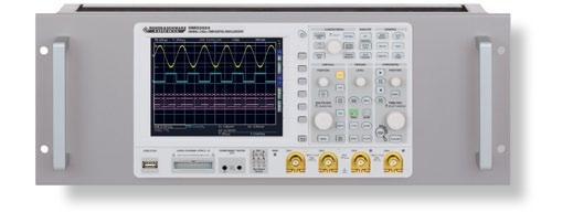 kimeneti feszültség: (DC-szint + AC-csúcsérték), ±1,5 V, 1 MΩ-on max.: ±1400 V Max.