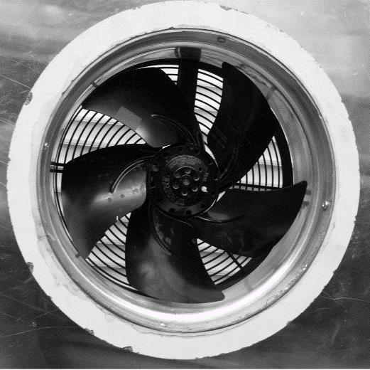 3.4 Az esettanulmány-ventilátor A következő fejezetekben az előzőekben ismertetett diagnosztikai módszert egy esettanulmányventilátoron alkalmazom. A kiválasztott ventilátor fotója a 3.