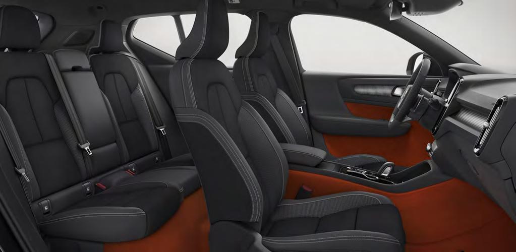 XC40 R-DESIGN 55 Az XC40 R-Design sportos karaktere az utastérben is megnyilvánul.